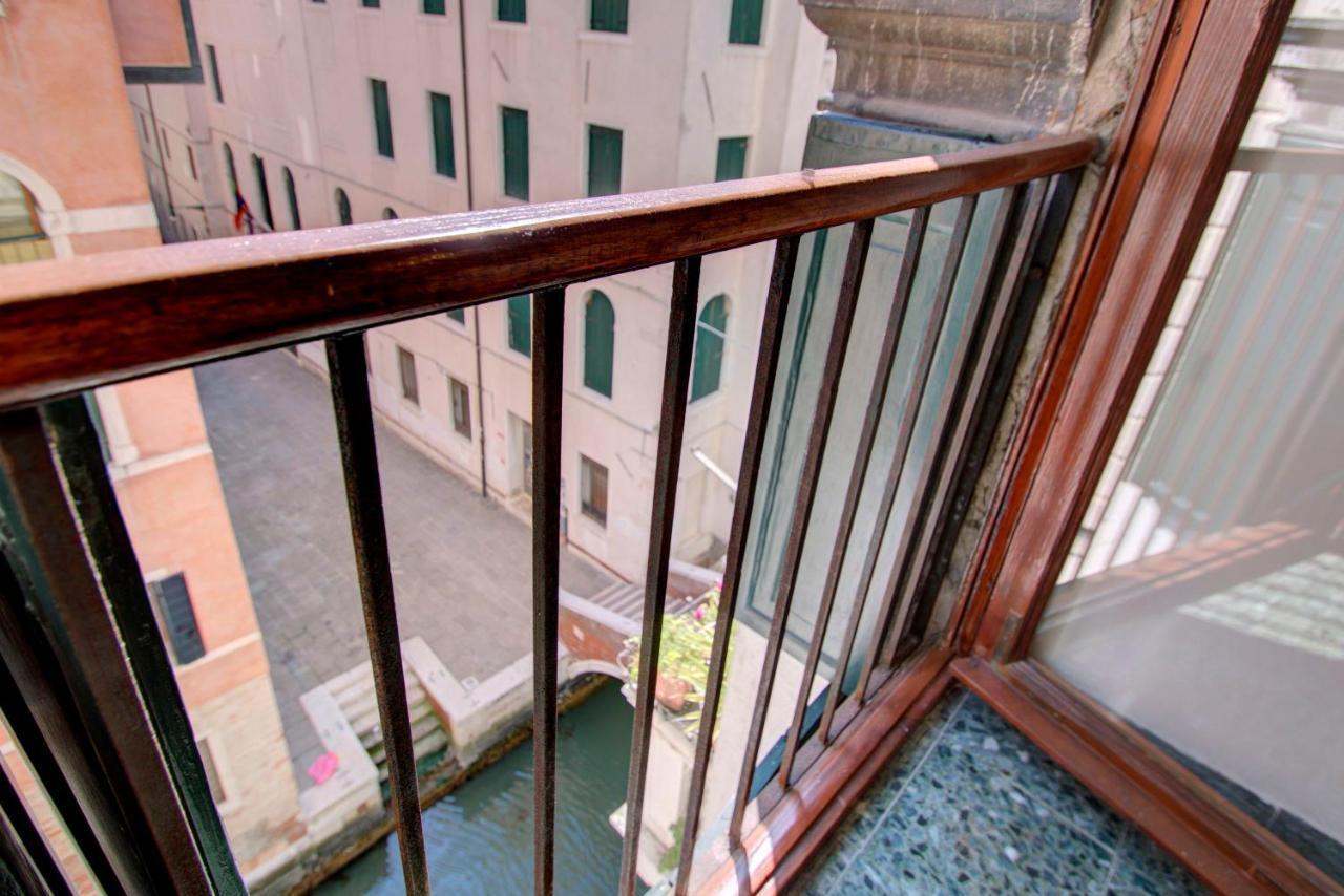 Marco Canal-Views Venecia Exterior foto